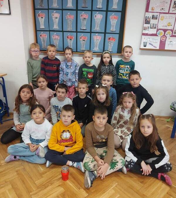 Dan sjećanja na žrtvu Vukovara i Škabrnje u prvom razredu matične škole