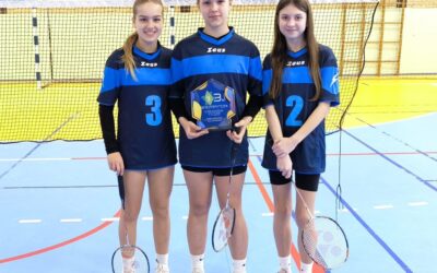 Djevojčice treće u badmintonu