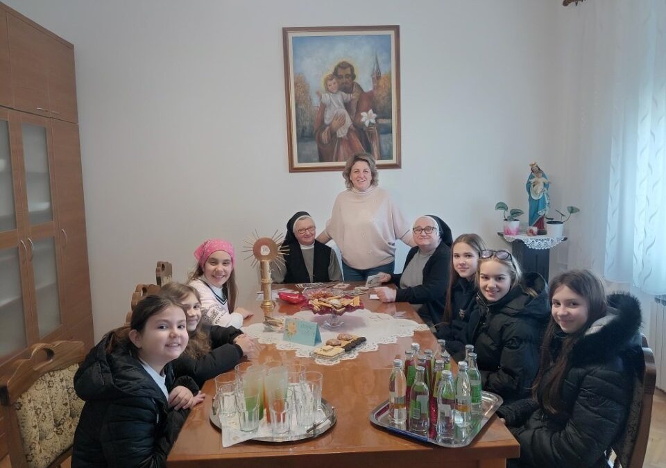 REDOVNICE U NAŠEM GRADU