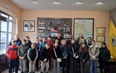 Posjet 4. razreda Zavičajnom muzeju i Spomen sobi u Slatini